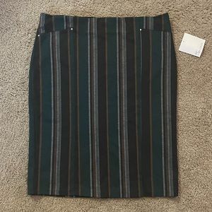 89th + Madison Multi Color Pencil Skirt- Size Large